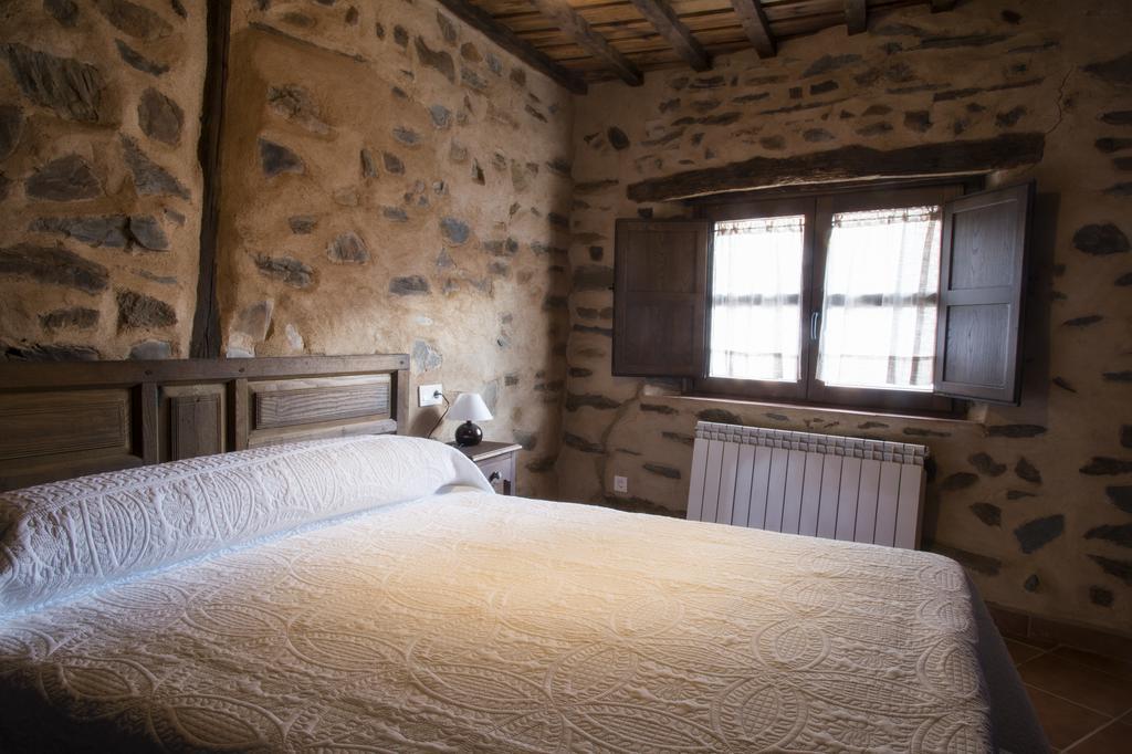 Molino Del Medio Vendégház Robledillo De Gata Kültér fotó